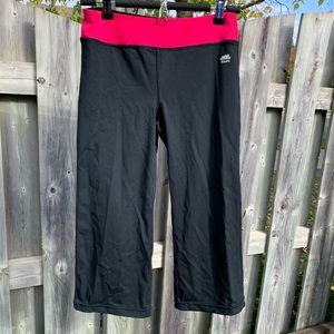 Roots kids size 12 Capri